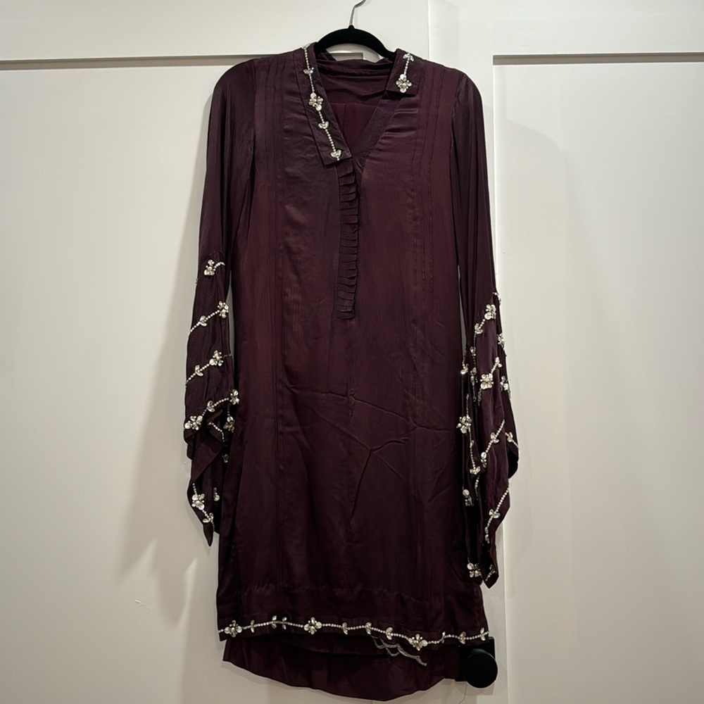 Pakistani shalwar kameez